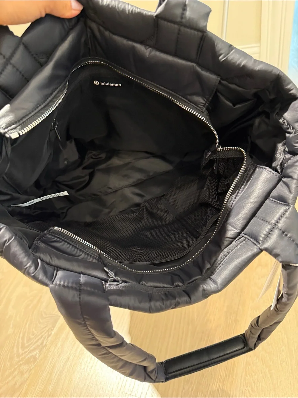 Lululemon tote